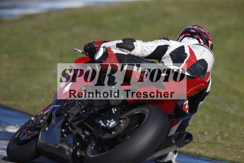 /Archiv-2024/02 29.01.-02.02.2024 Moto Center Thun Jerez/Gruppe gelb-yellow/backside